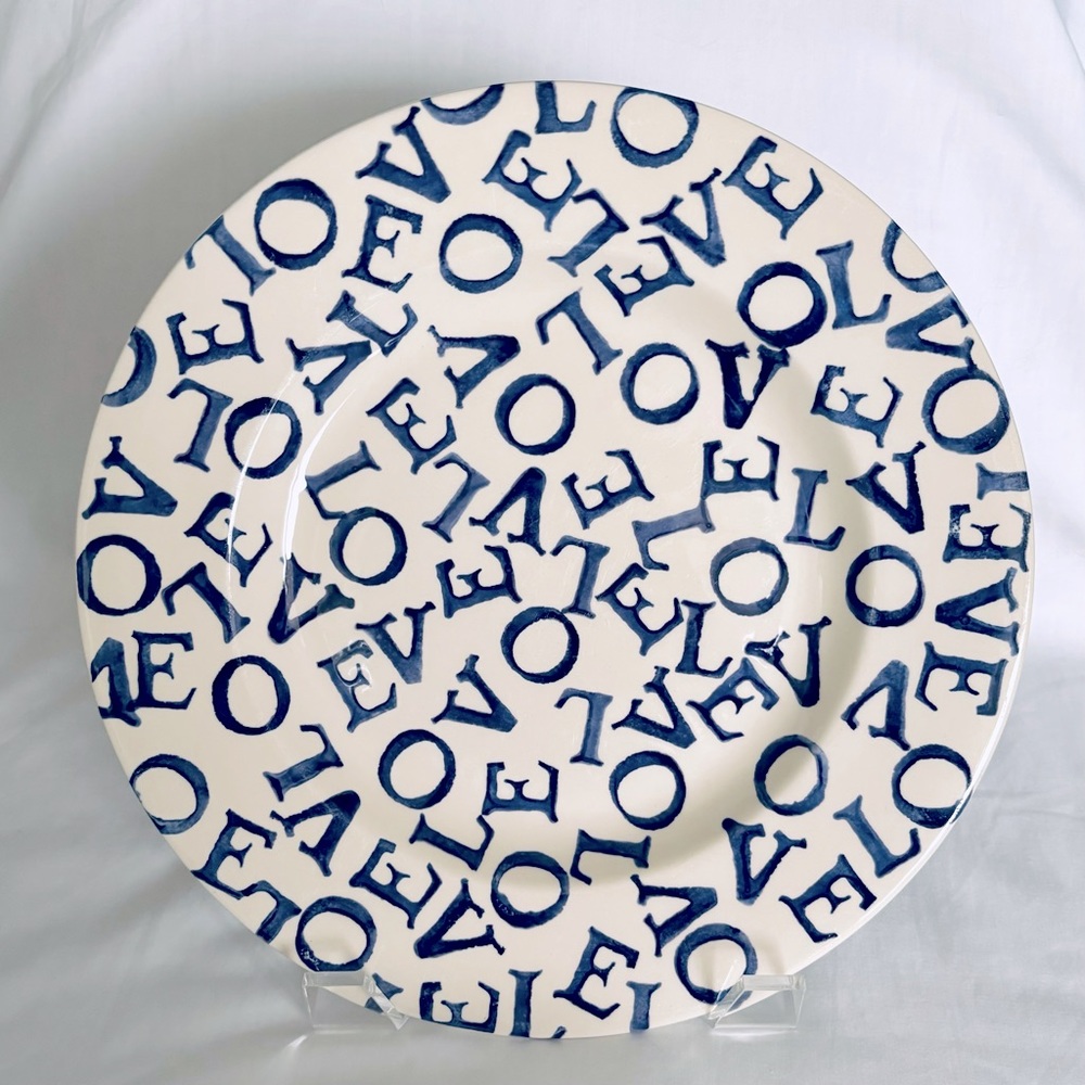 Emma Bridgewater LOVE Dinner Plate 10.5” England Navy Blue Heart Mark